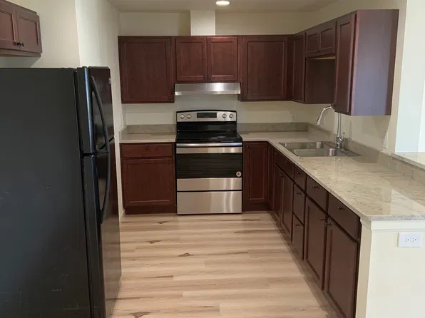 600 11th St SE #4, Bandon, OR 97411