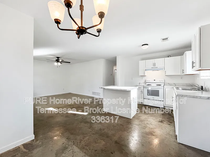 2975 Lake Park Rd