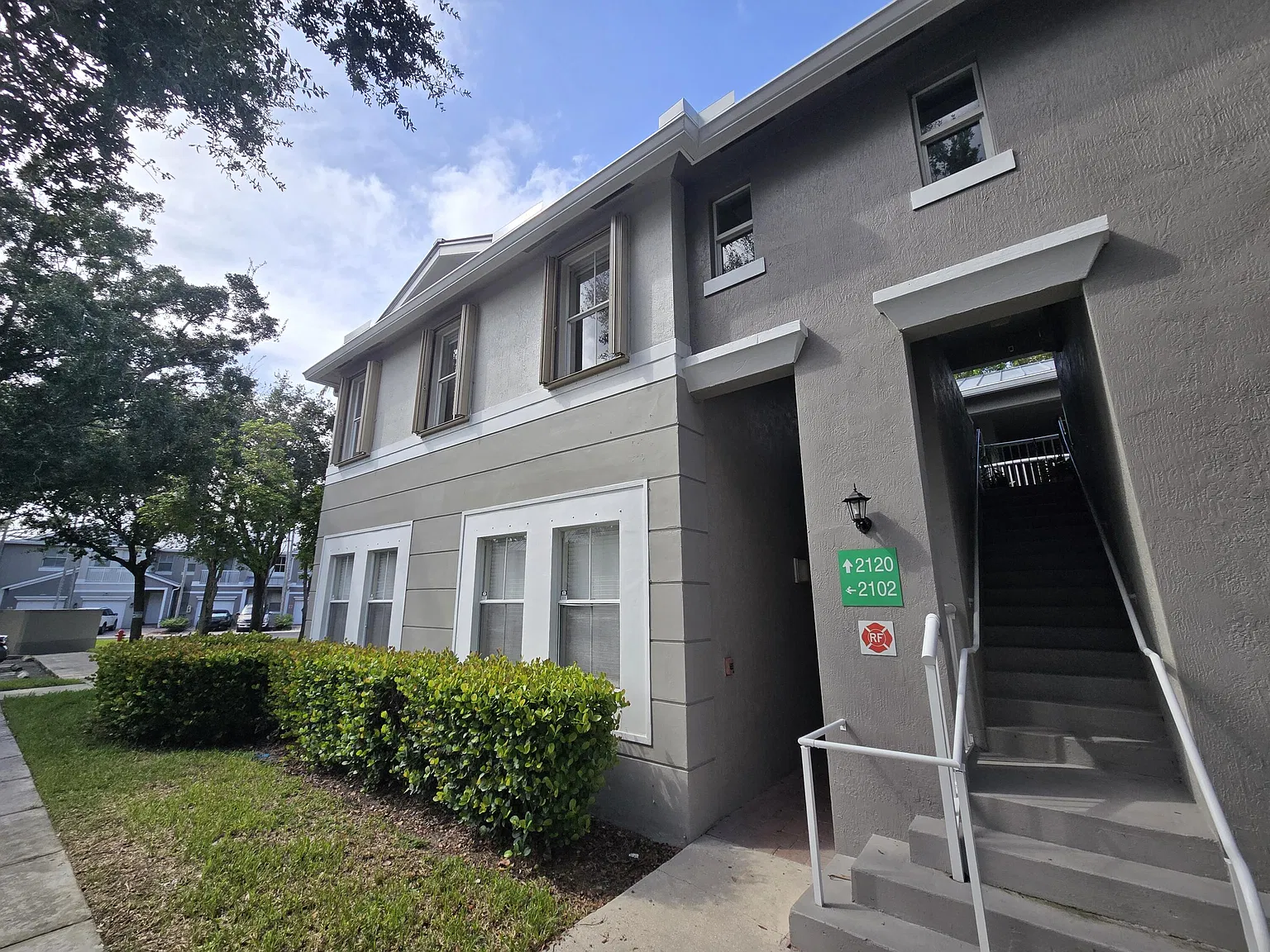 3 bed, 2.5 bath, 1604 sqft, $3,500 — Photo 2