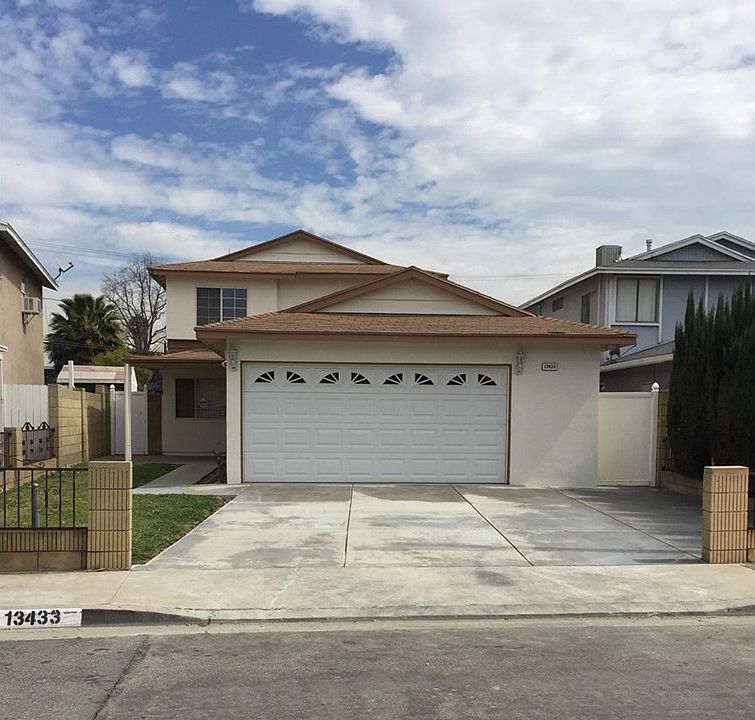 1st image of 13433 Safari Dr