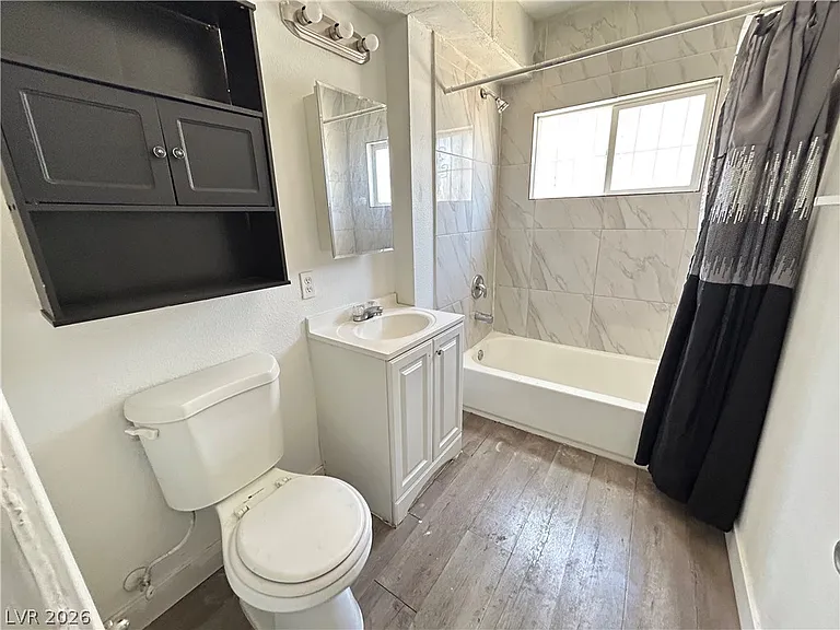 1711 Santa Paula Dr #A — Photo 9