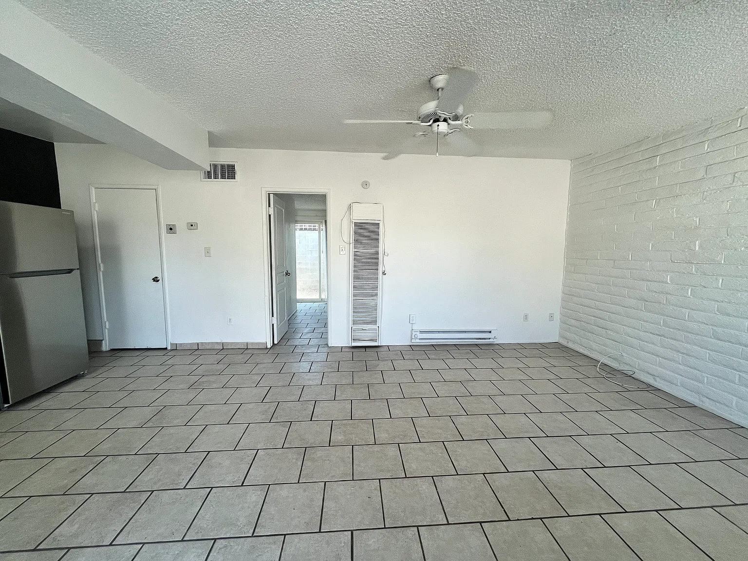 1 bed, 638 sqft, $895 — Photo 2