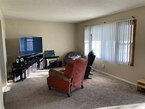 2nd image of 4218 G Ave
