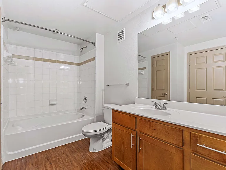 Trinity Bell Gardens Apartments — Photo 30