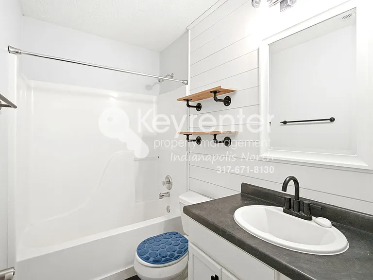 13847 Waycross Dr — Photo 8