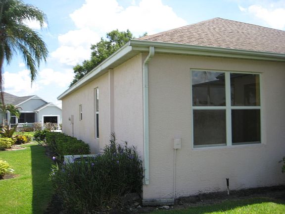 3rd image of 550 NW PORTOFINO Lane