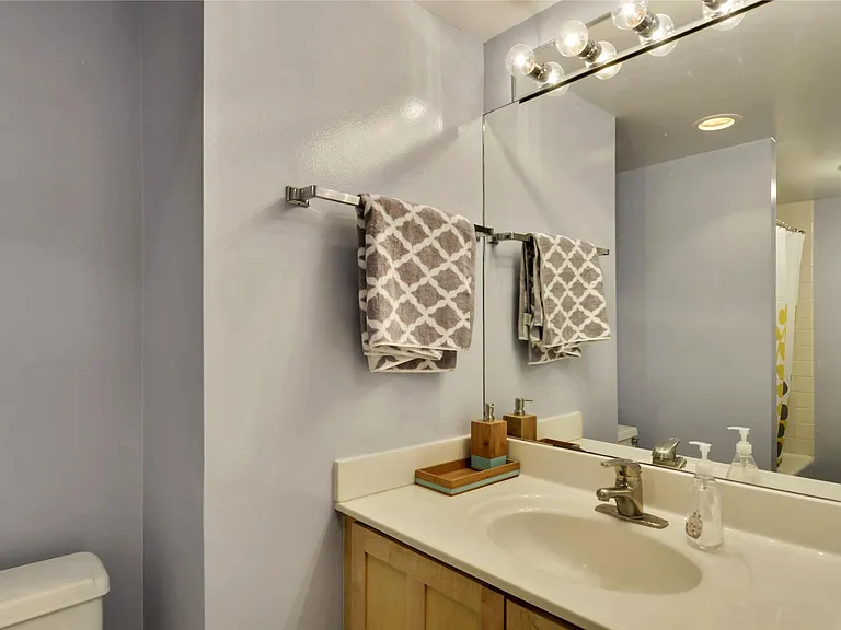 4515 Willard Ave #2421S — Photo 10
