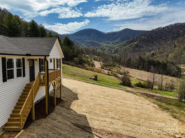 268 Sugar Creek Rd, Weaverville, NC 28787