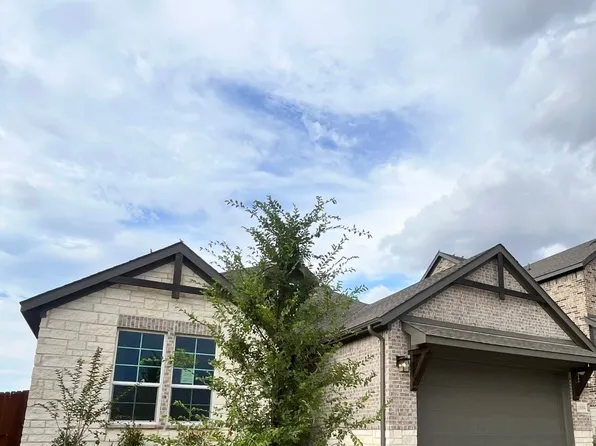 10004 Birchpoint Dr, Fort Worth, TX 76108