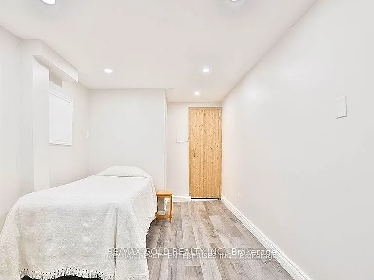 2673 Kingsberry Cres #BASEMENT — Photo 12