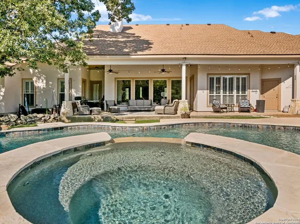 8413 High Cliff Dr, Fair Oaks Ranch, TX 78015