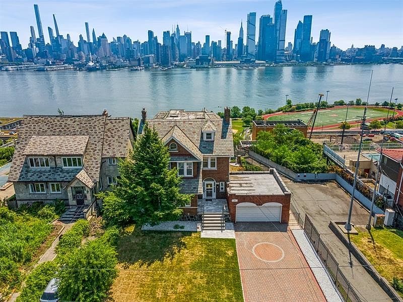 4547 Kingswood Rd, Weehawken, NJ 07086 Zillow