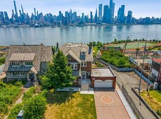 45-47 Kingswood Rd, Weehawken, NJ 07086