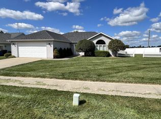 1007 Bluffview Dr, Angola, IN 46703