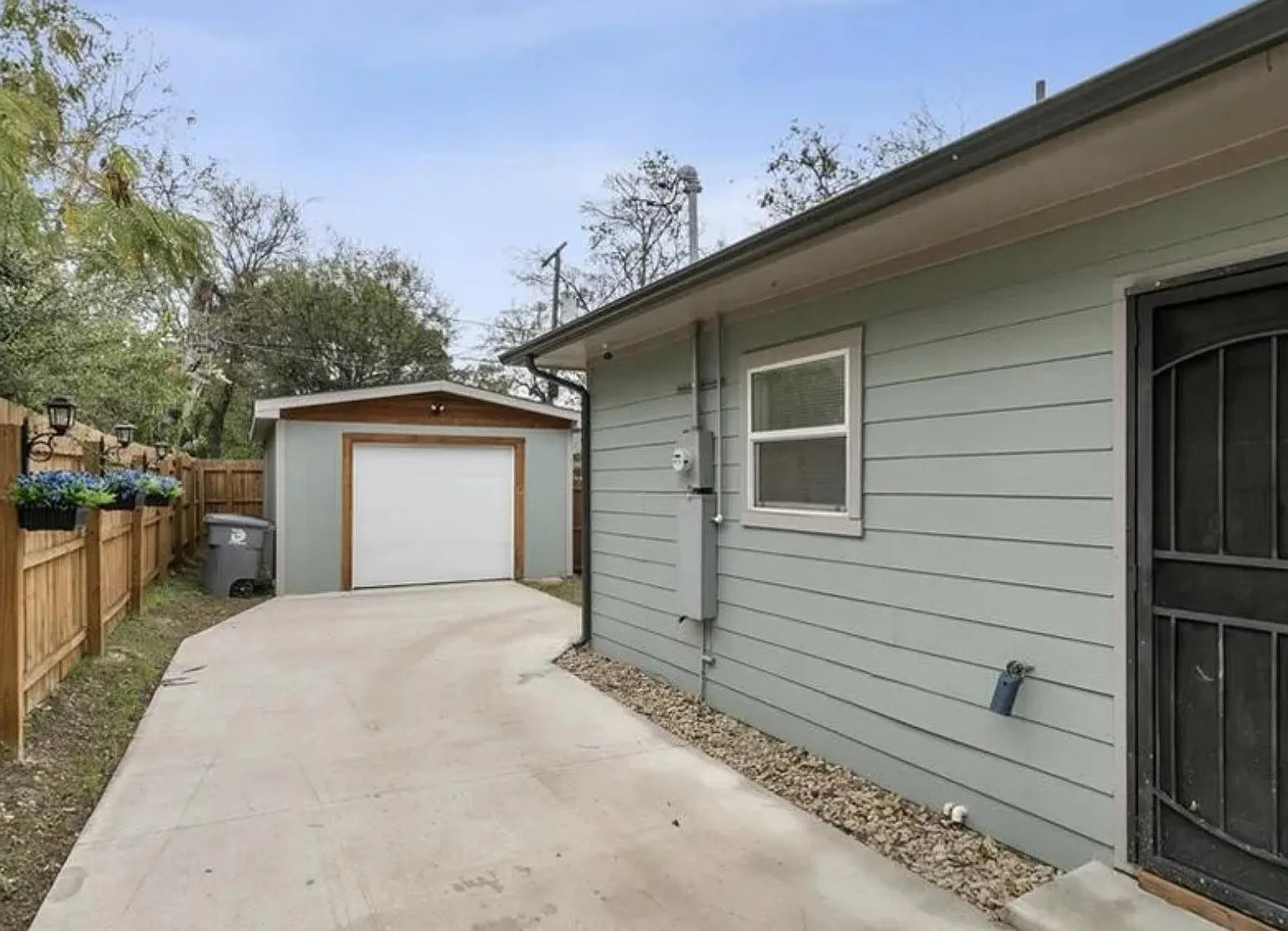 3 bed, 1492 sqft, $3,650 — Photo 2