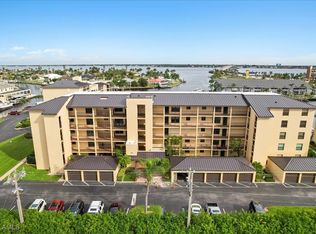 4703 SE 17th Pl APT 204, Cape Coral, FL 33904