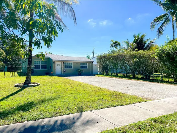 1798 NE 176th St, North Miami Beach, FL 33162