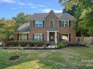 9432 Magnolia Estates Dr, Cornelius, NC 28031