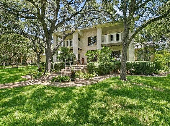 2nd image of 9208 Bell Mountain Dr