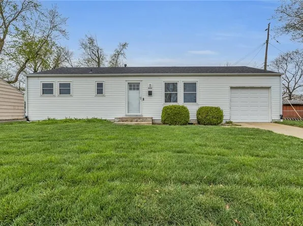 6102 Quivira Rd, Shawnee, KS 66216