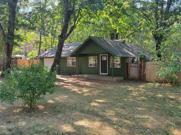 317 E River St, Cave Junction, OR 97523
