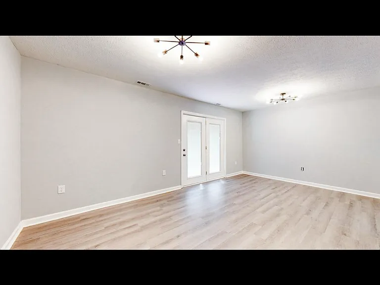 1658 Foxhaven Dr #1 — Photo 3