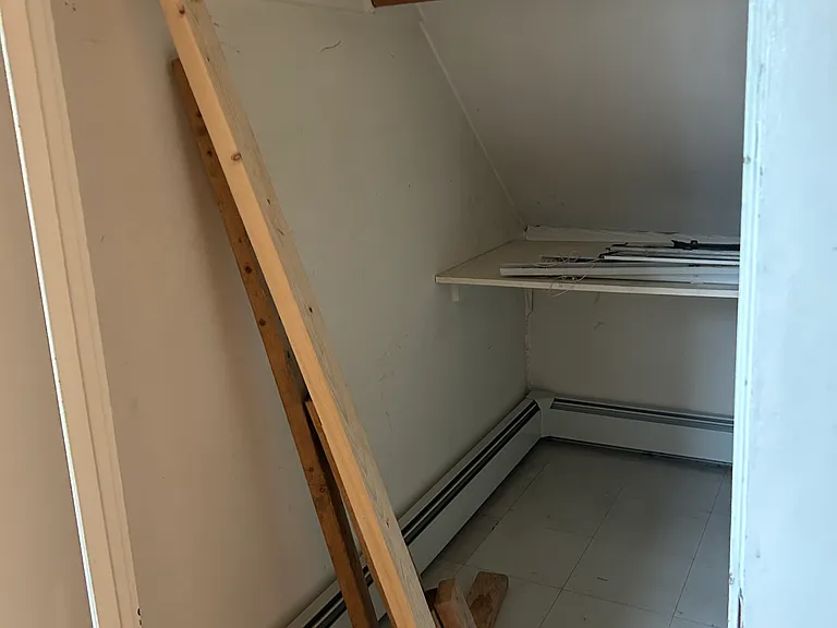 737 East Ave #10 — Photo 8