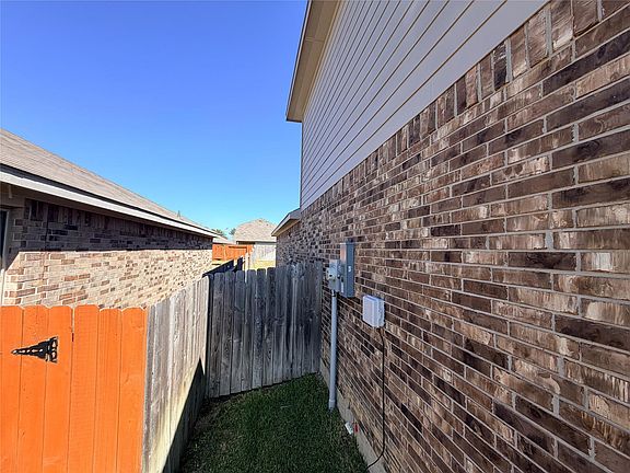 5th image of 21323 Pine Mill Dr