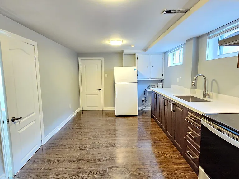6 W Deane Park Dr #BASEMENT — Photo 7