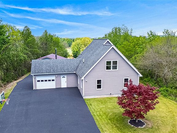 2nd image of 1157 Stafford Rd