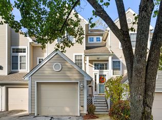 12 Edward Cir, Bedford, NH 03110