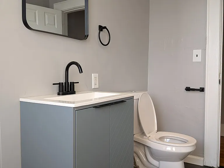 380 Bloomfield Ave #304A — Photo 1
