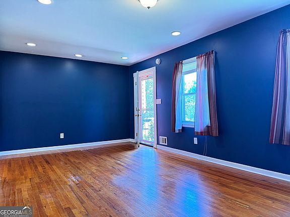 4th image of 6556 Wendell Cir