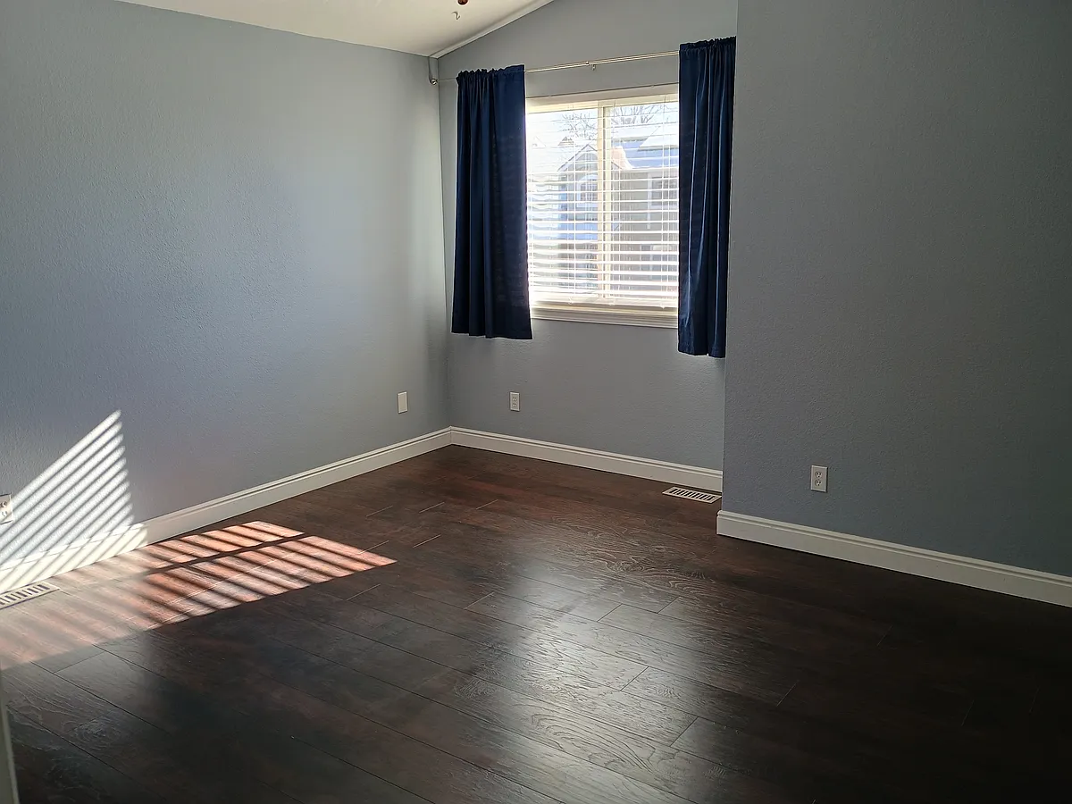 Building Photo - Palisade Dr