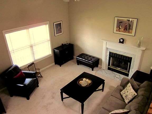 2nd image of 7420 Laura Ln