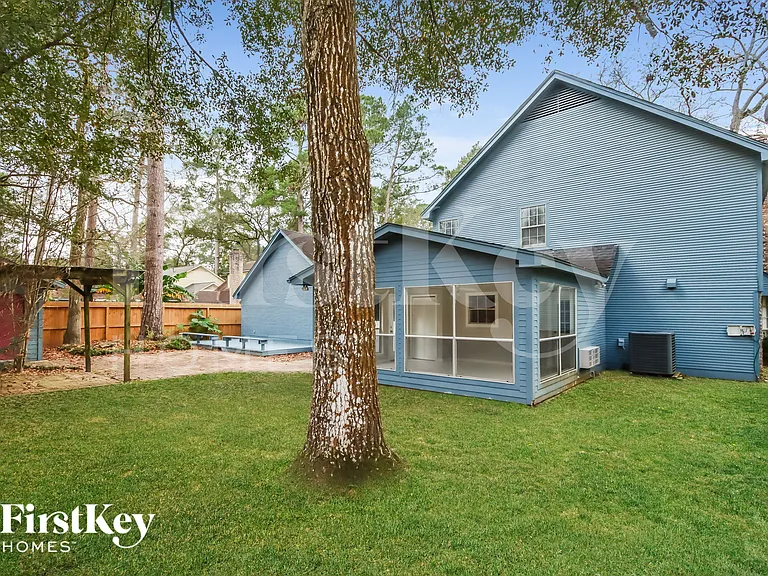 461 Stephen F Austin Dr — Photo 15