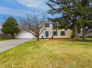 16 College Ln, Barrington, RI 02806