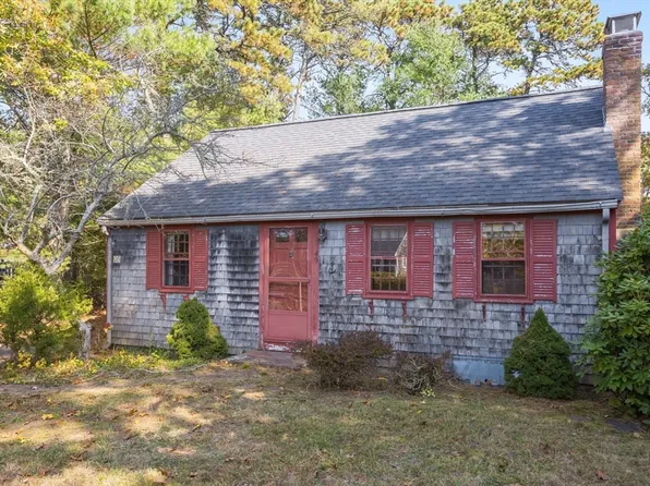 49 Lakeview Dr, Harwich, MA 02645