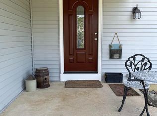 27 Cedar Creek Dr, Laurel Springs, NJ 08021