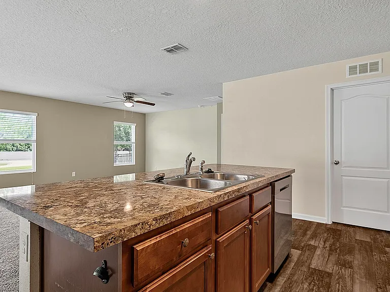 137 Fairway Ct — Photo 24
