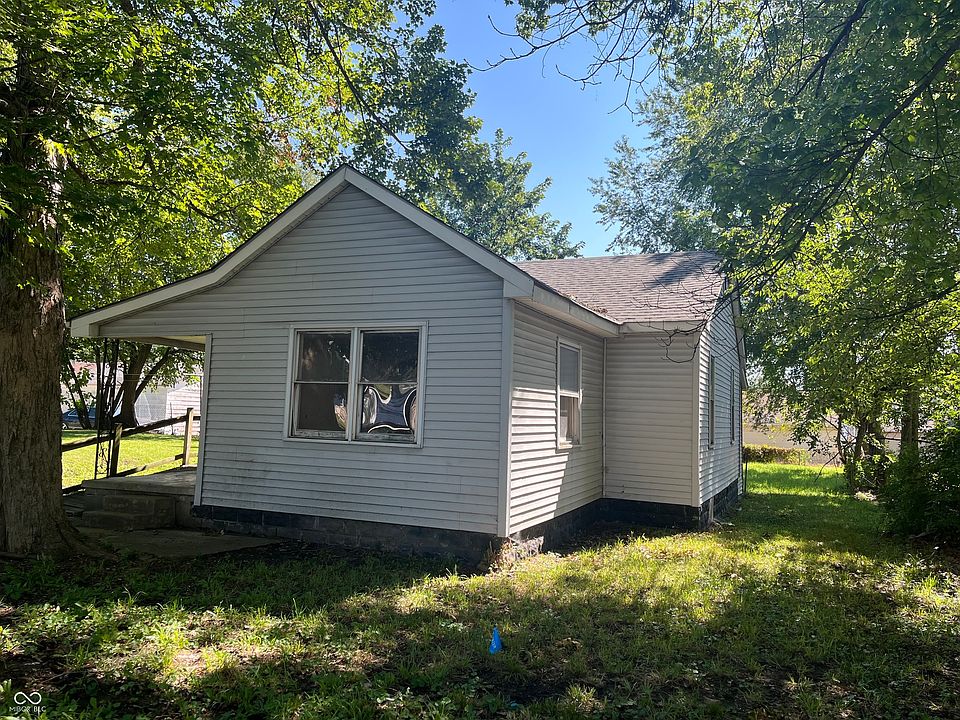 2nd image of 2210 Sherman St