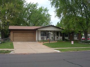 2015 N Pointe Ln, Florissant, MO
