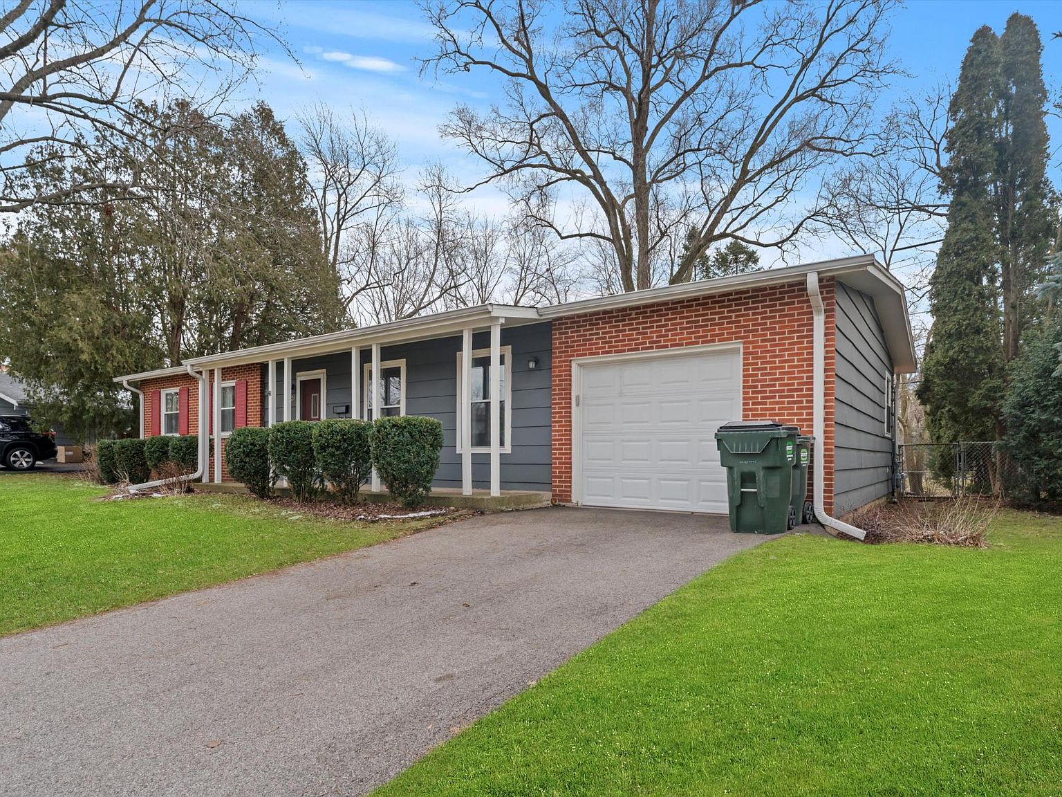 425 Hillside Dr, Mundelein, IL 60060 Zillow