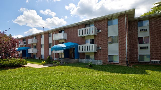 1st image of 630 E Liberty St APT 112