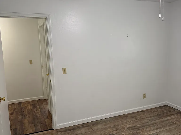 908 S East St — Photo 31