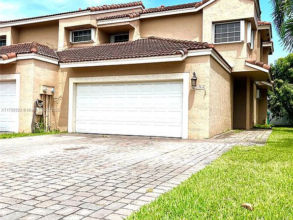 2nd image of 19135 NW 82nd Circle Ct #23R