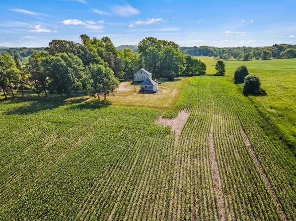 609 NE 50th St, Owatonna, MN 55060