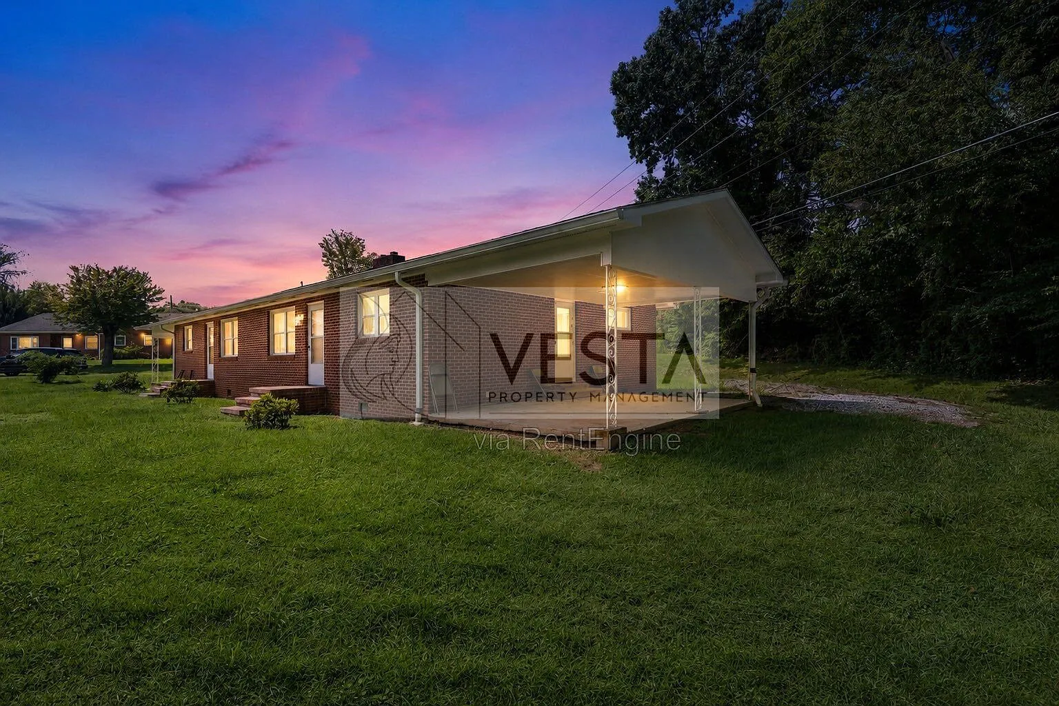 2 bed, 1.0 bath, 806 sqft, $1,595 — Photo 1