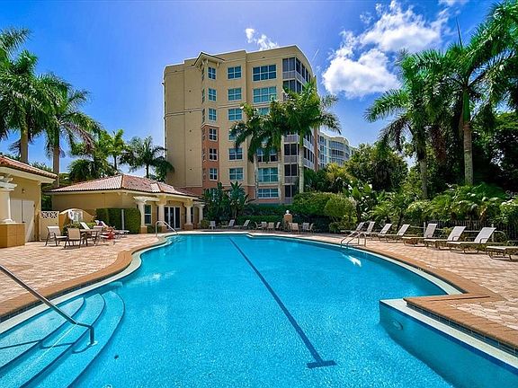 5th image of 409 N Point Rd APT 1001