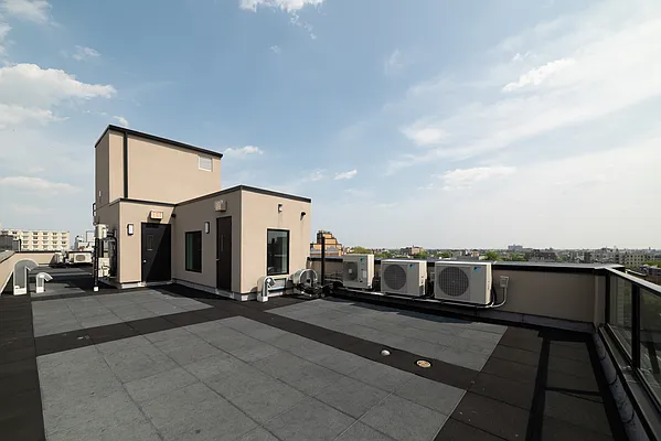 Rented by Twin Group | media 30